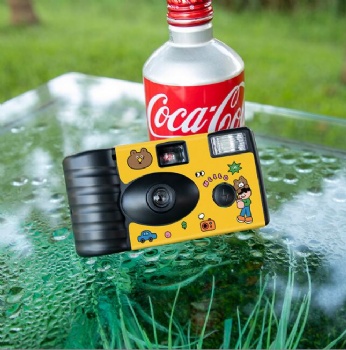35mm Film Disposable Camera with Flash Build in 12exp /18exp /36exp Color Film and Alkaline Battery with Customized Color Box