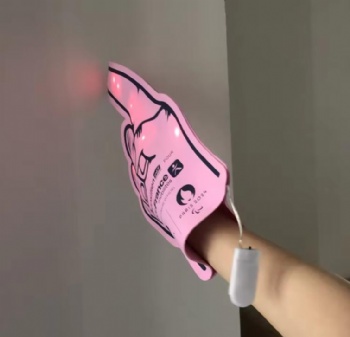 Customizable Eco-Friendly Big EVA Foam Finger Cheering Hand with LED Sponge Design for Promotional Events