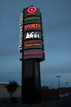 Multi Tenant Pylon Sign Board 3d Advertising Signs Freestanding Wayfinding Directional Filling Station Pylon Sign